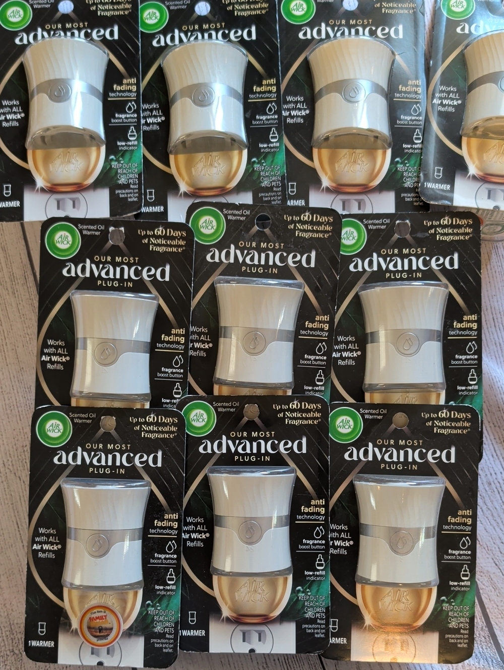 Advanced Plug-In Scented Oil Warmer – White and Gold
